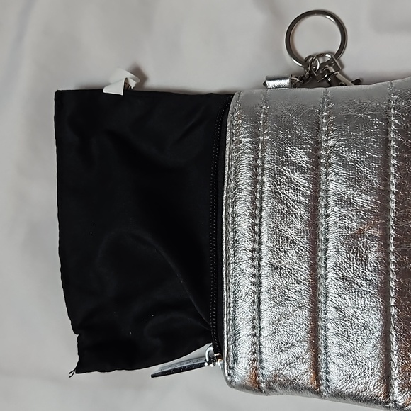 BARI LYNN SILVER PUFFER CASE-KEY HOLDER - Picture 5 of 7